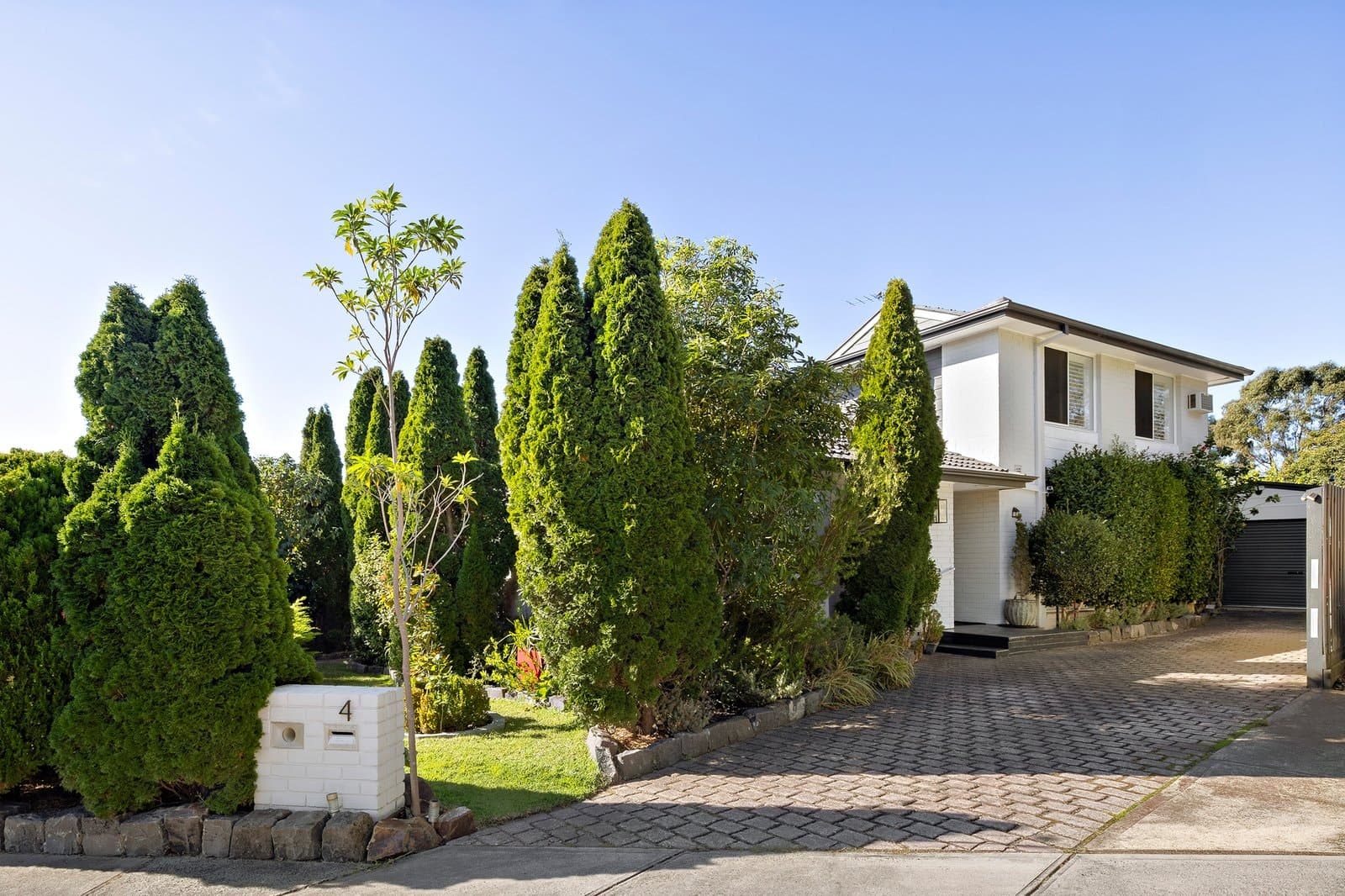 4 Carter Court, Frankston - Image 1
