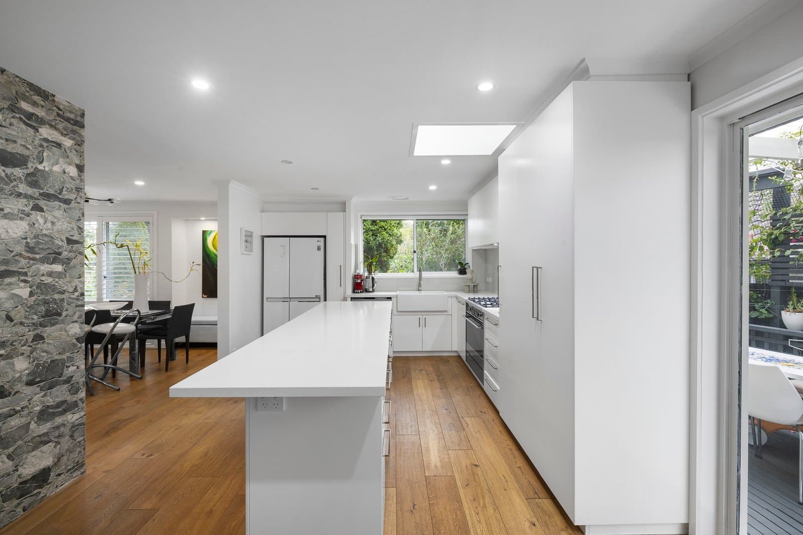 4 Carter Court, Frankston - Thumbnail 3