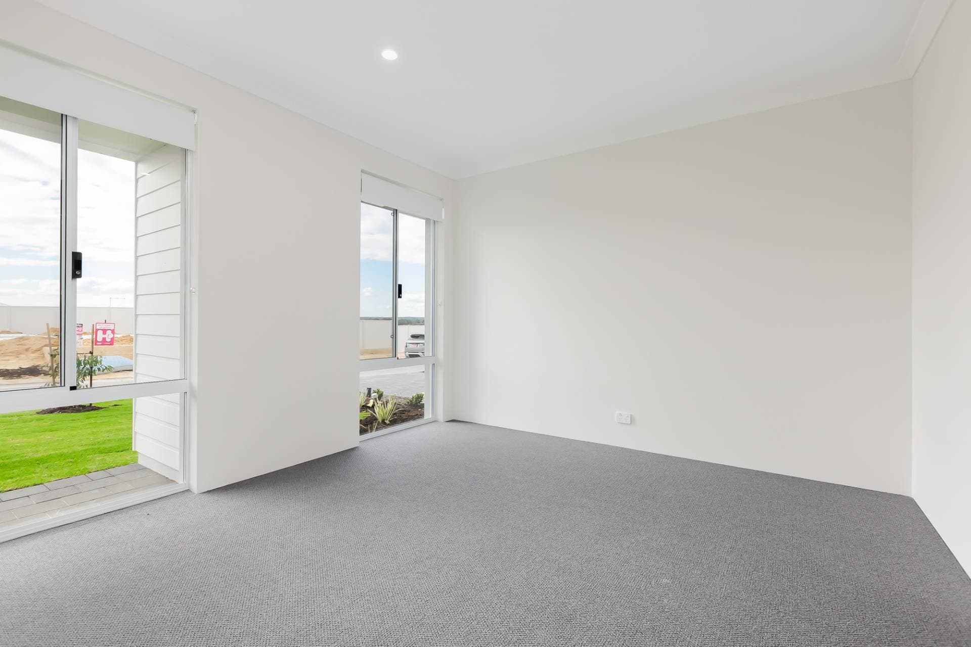 11 Coronation Way, Eglinton - Thumbnail 2