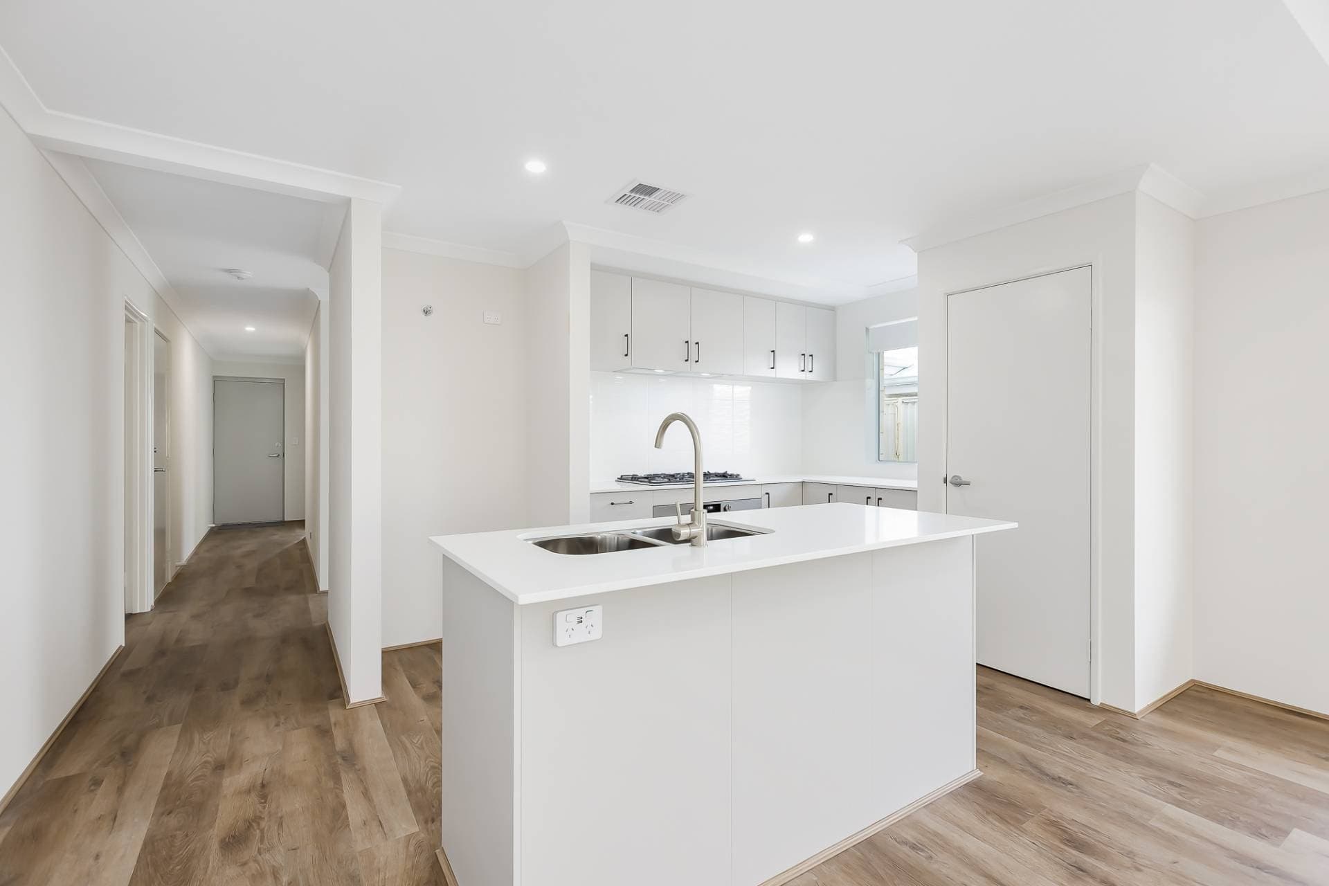 11 Coronation Way, Eglinton - Thumbnail 8