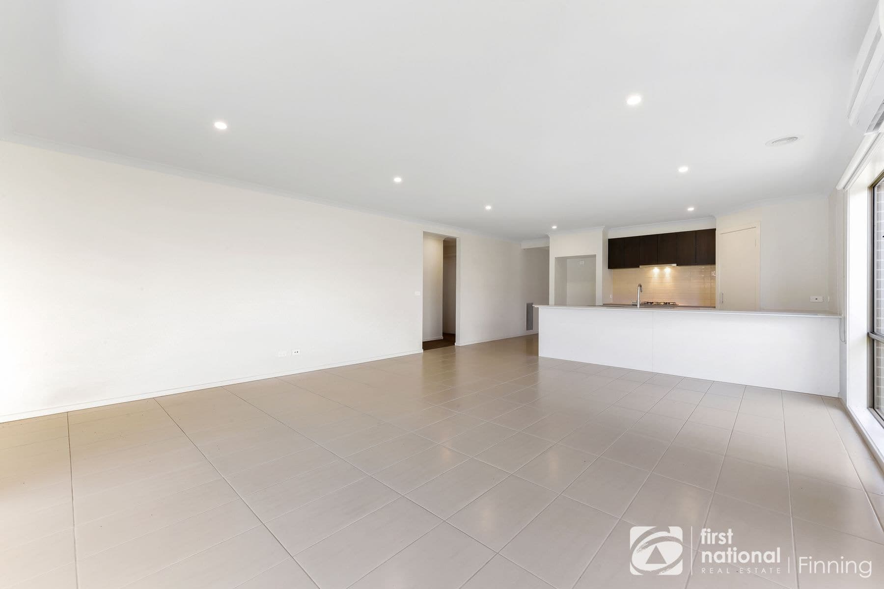 30 Kernot Parade, Clyde VIC 3978, Clyde - Thumbnail 4