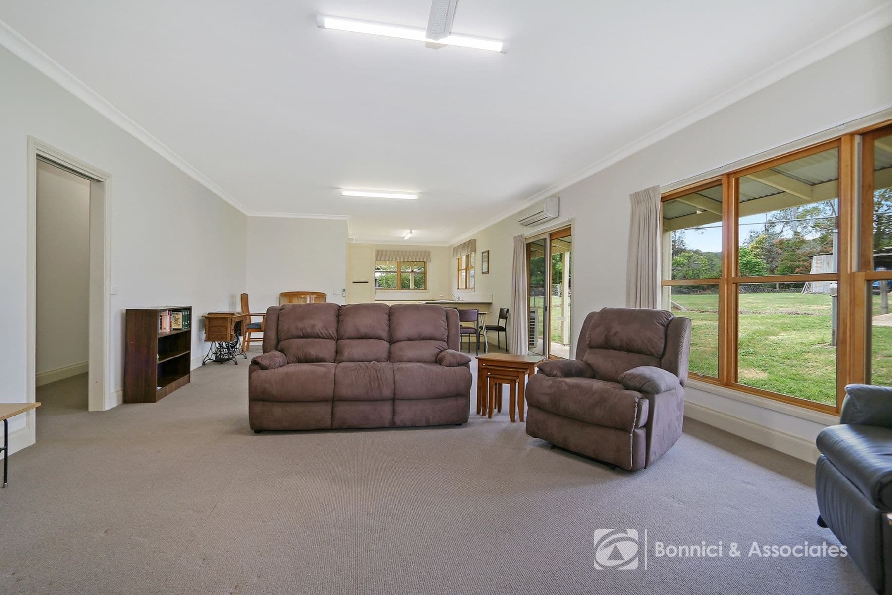 22 Alma Road, Beechworth VIC 3747, Beechworth - Thumbnail 6