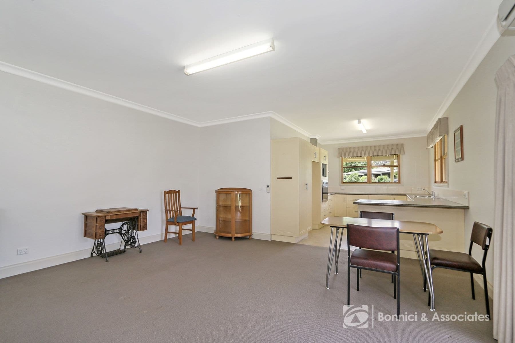 22 Alma Road, Beechworth VIC 3747, Beechworth - Thumbnail 8