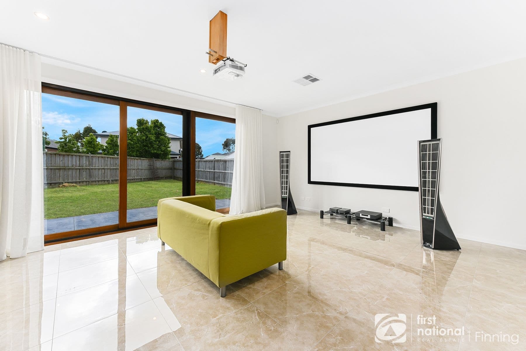 15 Pelham Drive, Clyde VIC 3978, Clyde - Thumbnail 3
