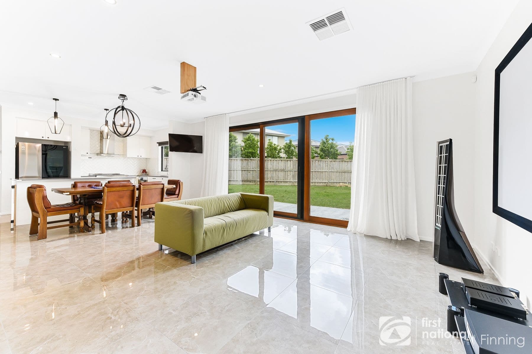 15 Pelham Drive, Clyde VIC 3978, Clyde - Thumbnail 8