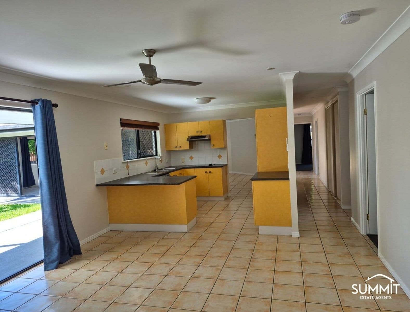 15 Pryde Street, Tannum Sands Qld 4680 - Thumbnail 4