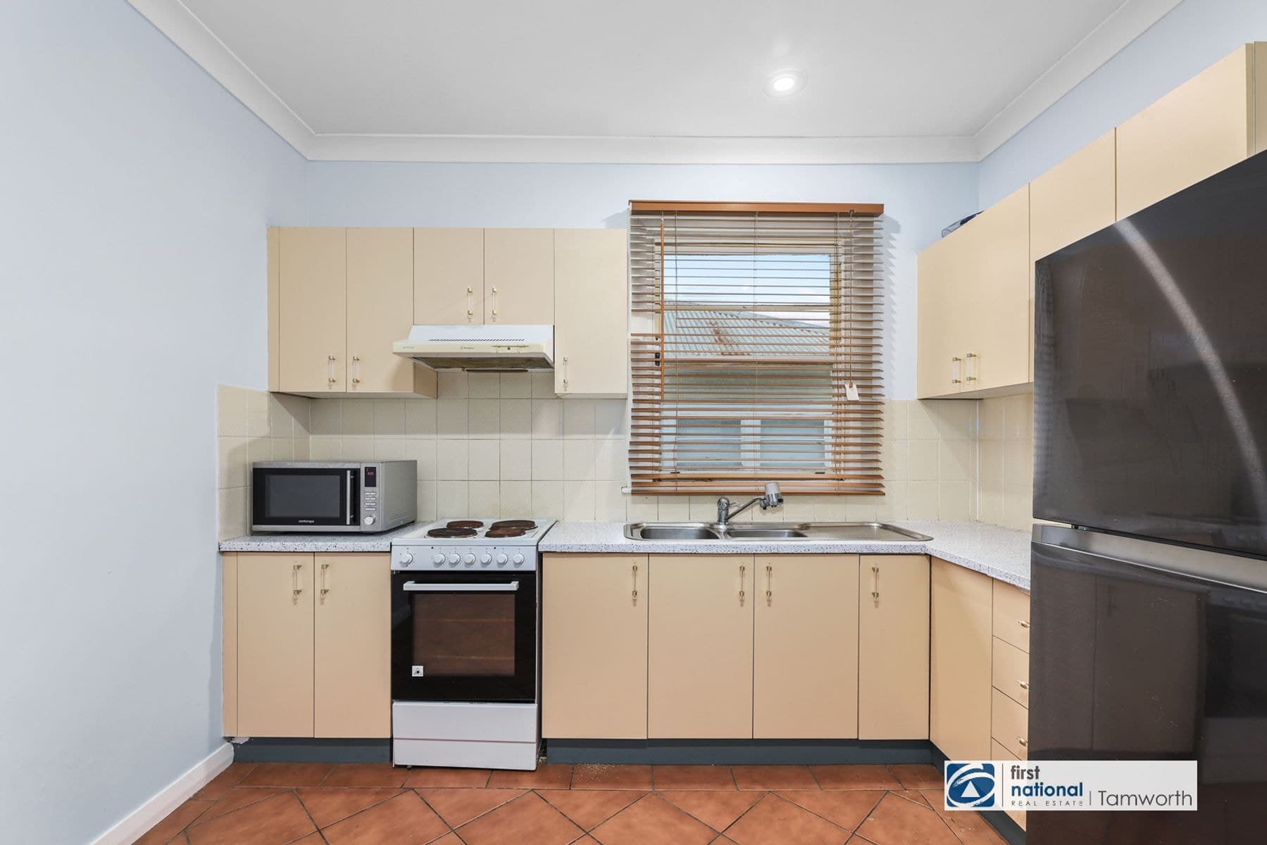 27 Hyman Street, Tamworth NSW 2340, Tamworth - Thumbnail 2