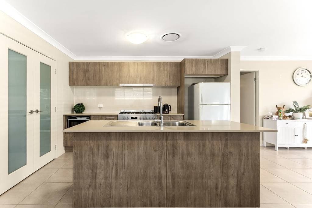 4 Clover Lane, Woongarrah - Thumbnail 2