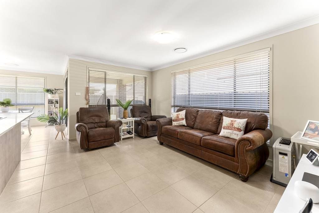 4 Clover Lane, Woongarrah - Thumbnail 5