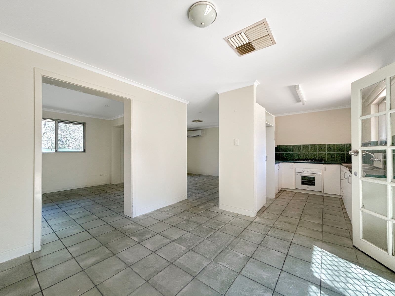 15 Bougainvilia Avenue, East Side NT 0870, East Side - Image 1
