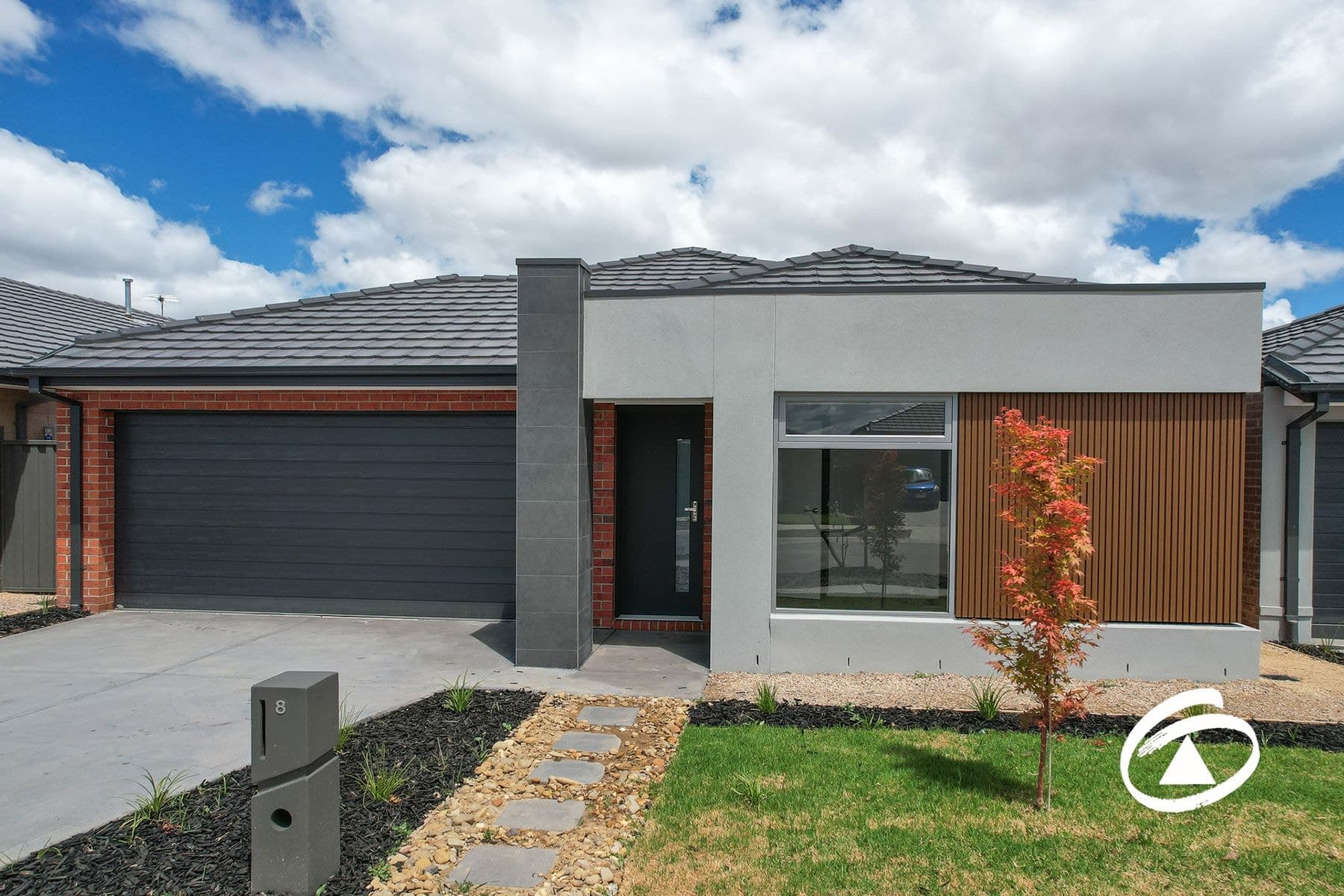 8 Kirkwood Road, Pakenham VIC 3810, Pakenham - Thumbnail 2