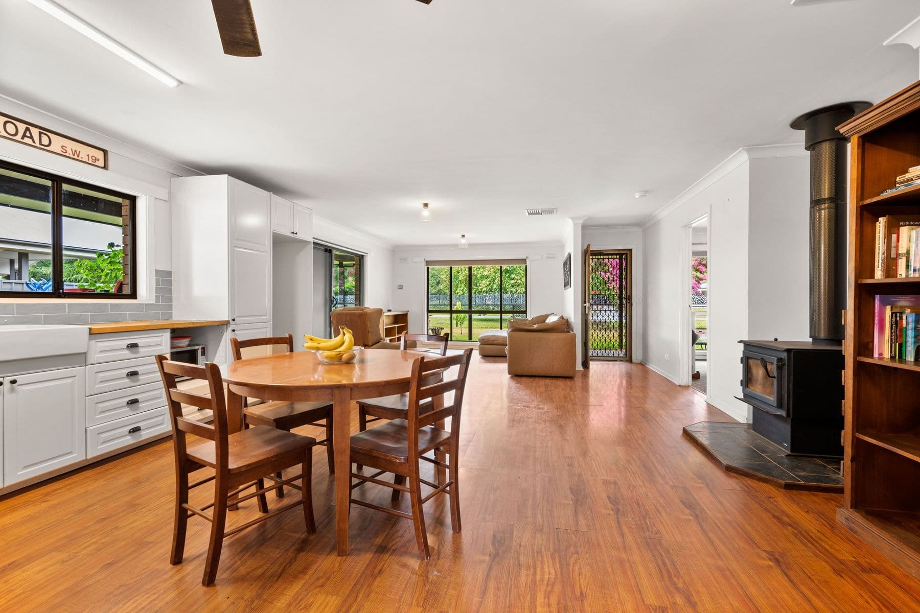 3 Bailey Street, Porepunkah VIC 3740, Porepunkah - Thumbnail 4