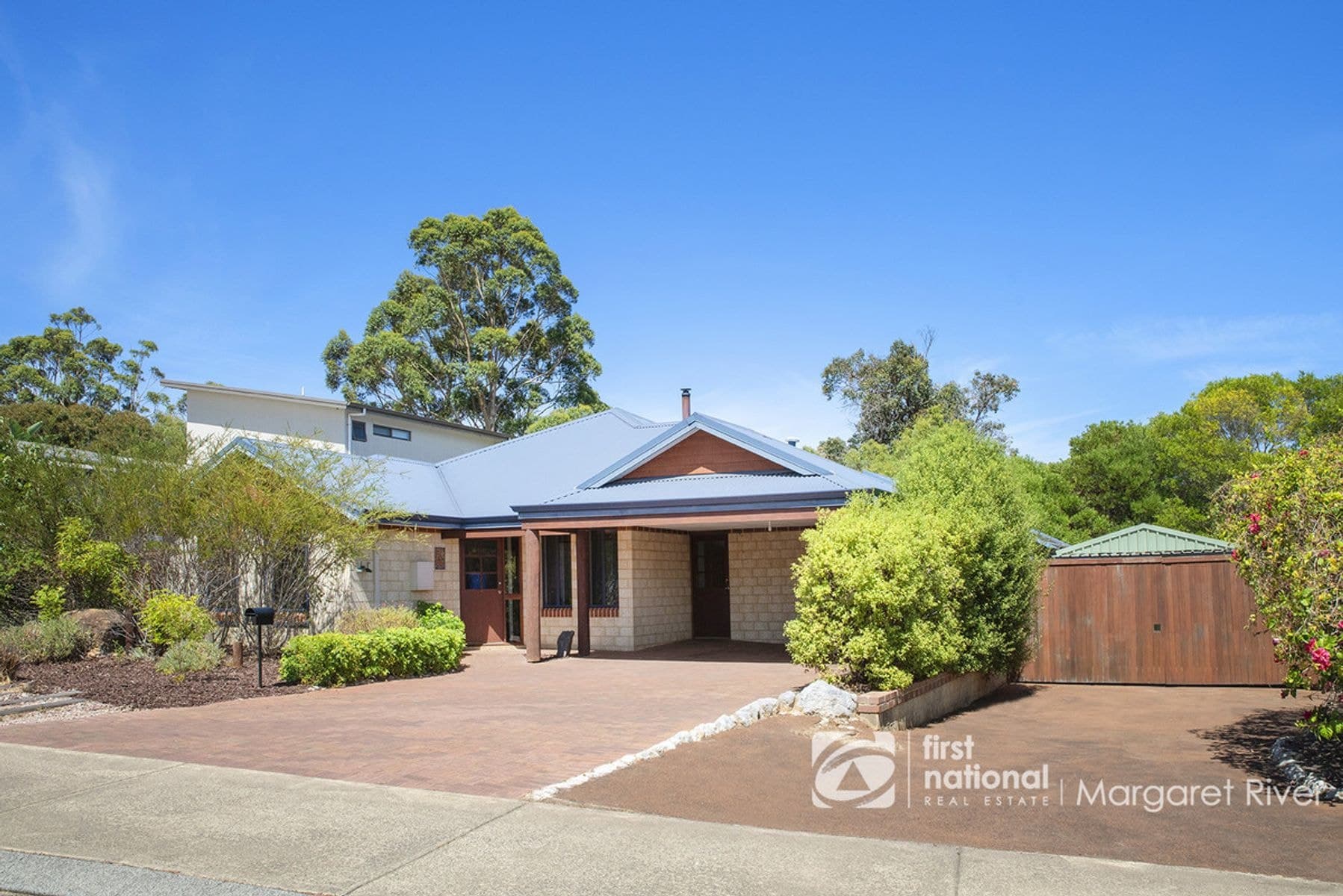 4 Bottlebrush Drive, Margaret River WA 6285, Margaret River - Thumbnail 2