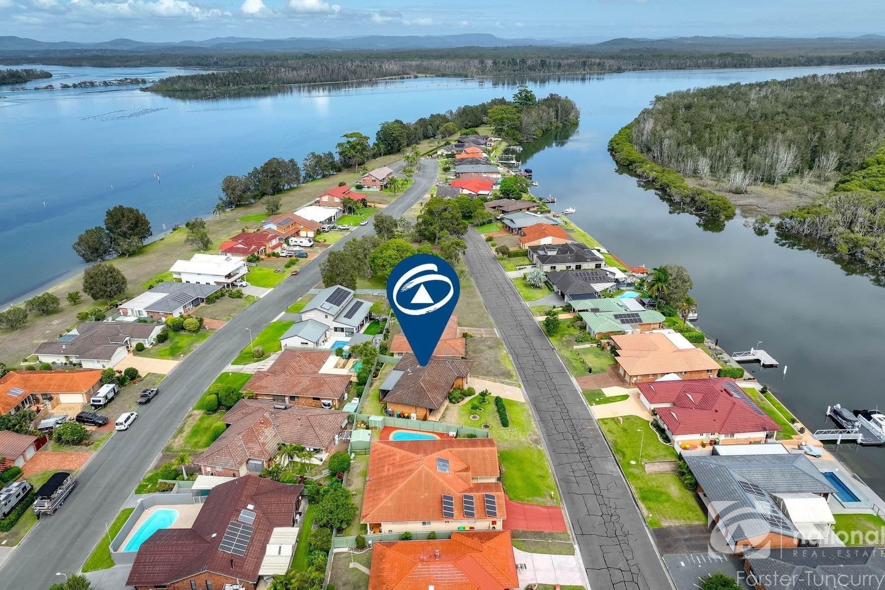 20 Palmway Crescent, Tuncurry, NSW 2428, Tuncurry - Thumbnail 2