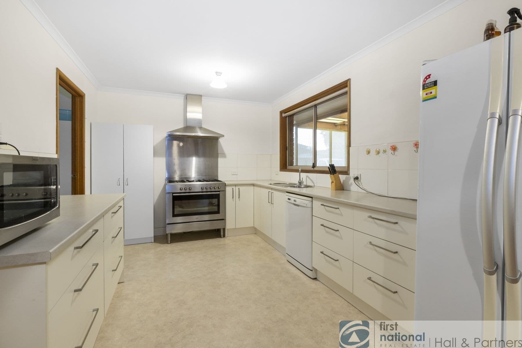 44 Frances Crescent, Cranbourne North VIC 3977, Cranbourne North - Thumbnail 2