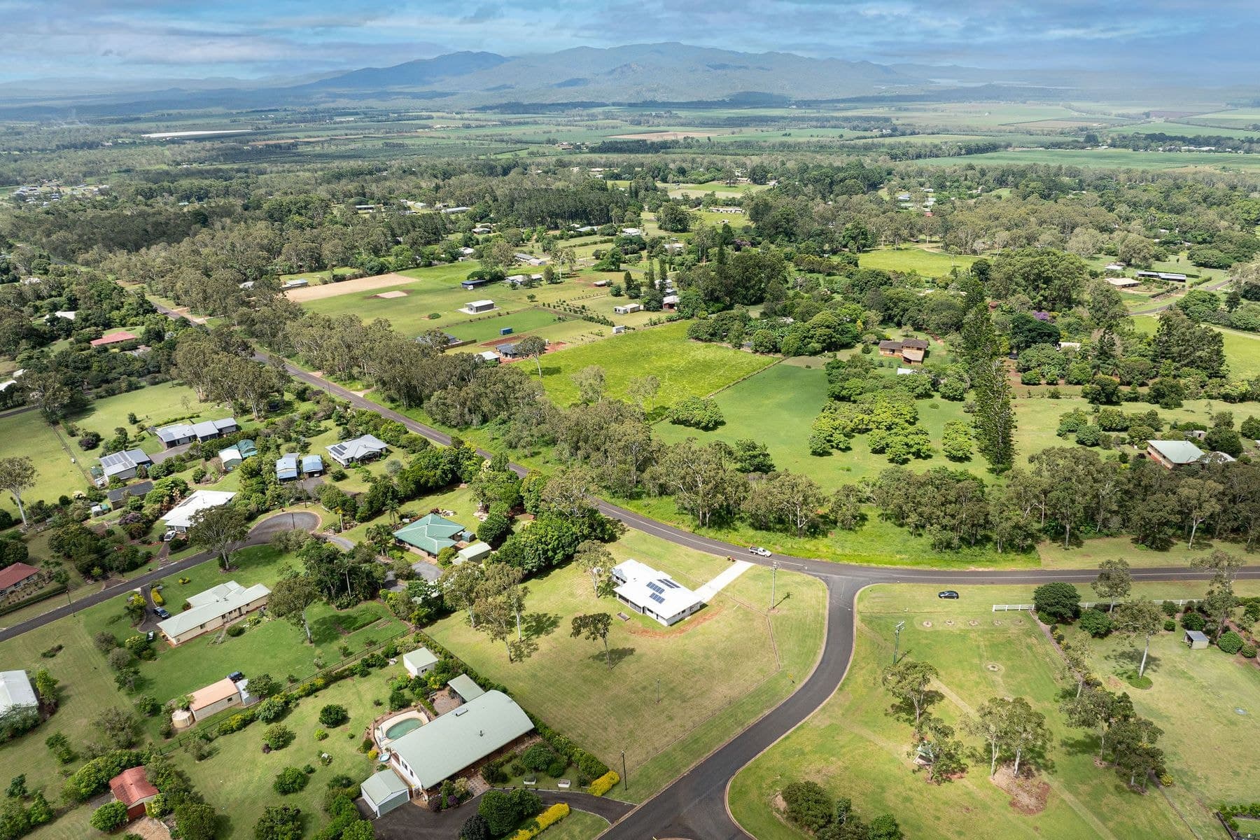 52 Newman Drive, Tolga, QLD 4882, Tolga - Thumbnail 2