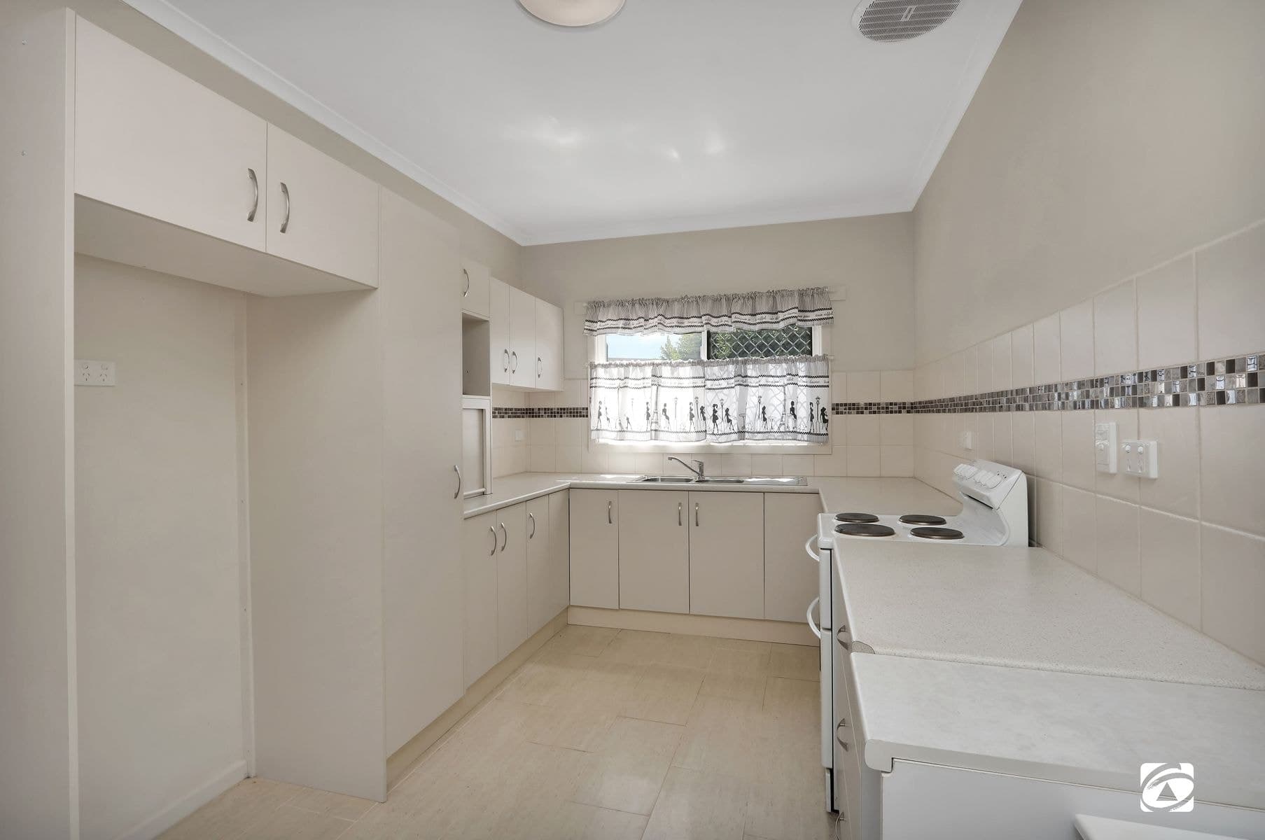 237 Piper Street, Broken Hill, NSW 2880, Broken Hill - Thumbnail 2