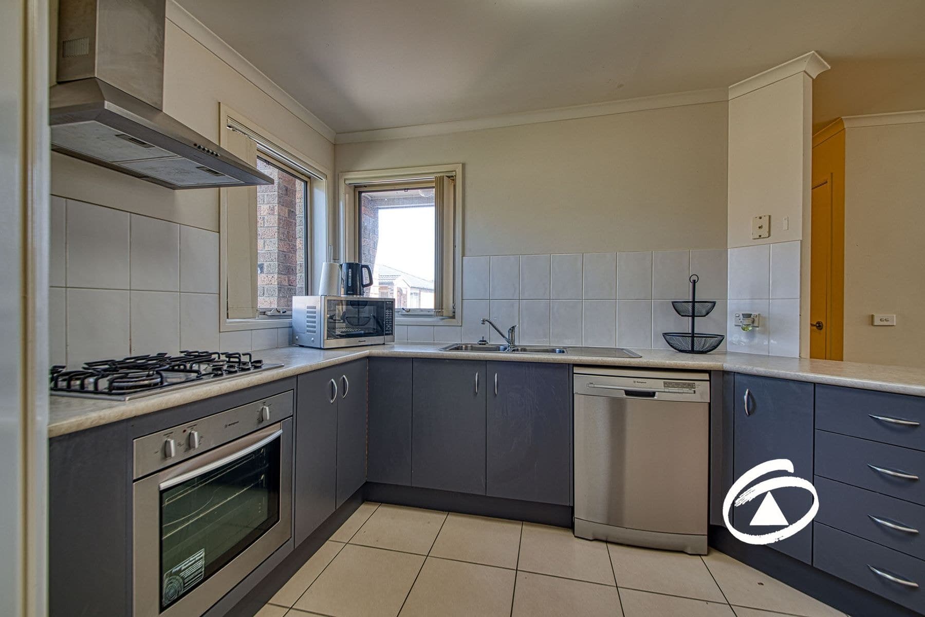 3/54-58 Pommel Street, Pakenham VIC 3810, Pakenham - Thumbnail 3