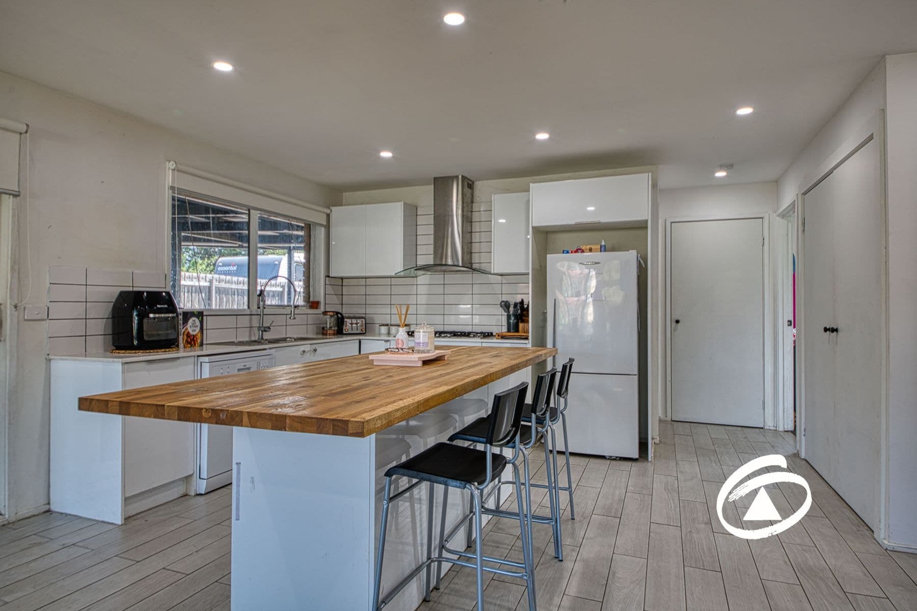 24 Barrington Drive, Pakenham VIC 3810, Pakenham - Thumbnail 2