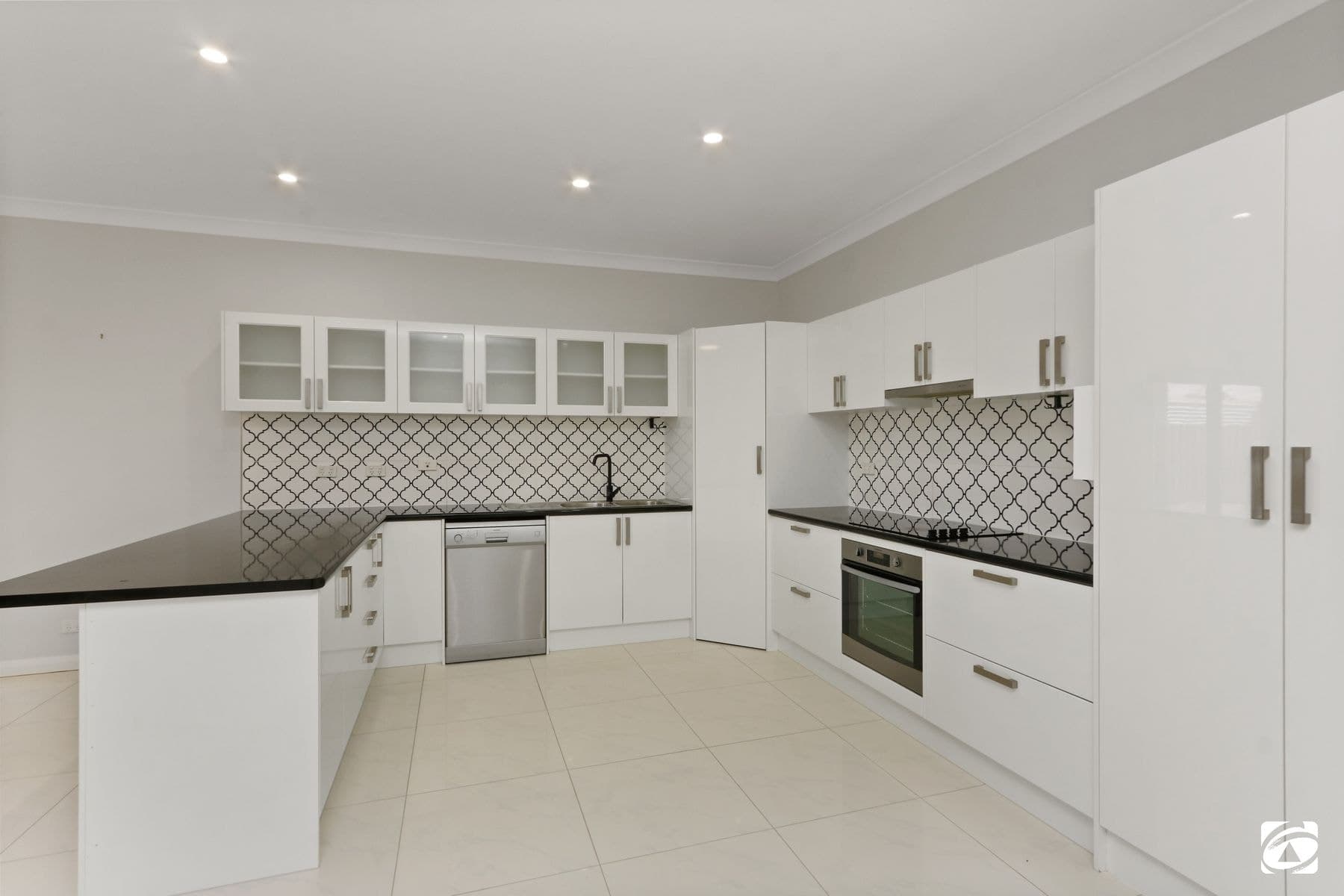 568 Wolfram Street, Broken Hill NSW 2880, Broken Hill - Thumbnail 2