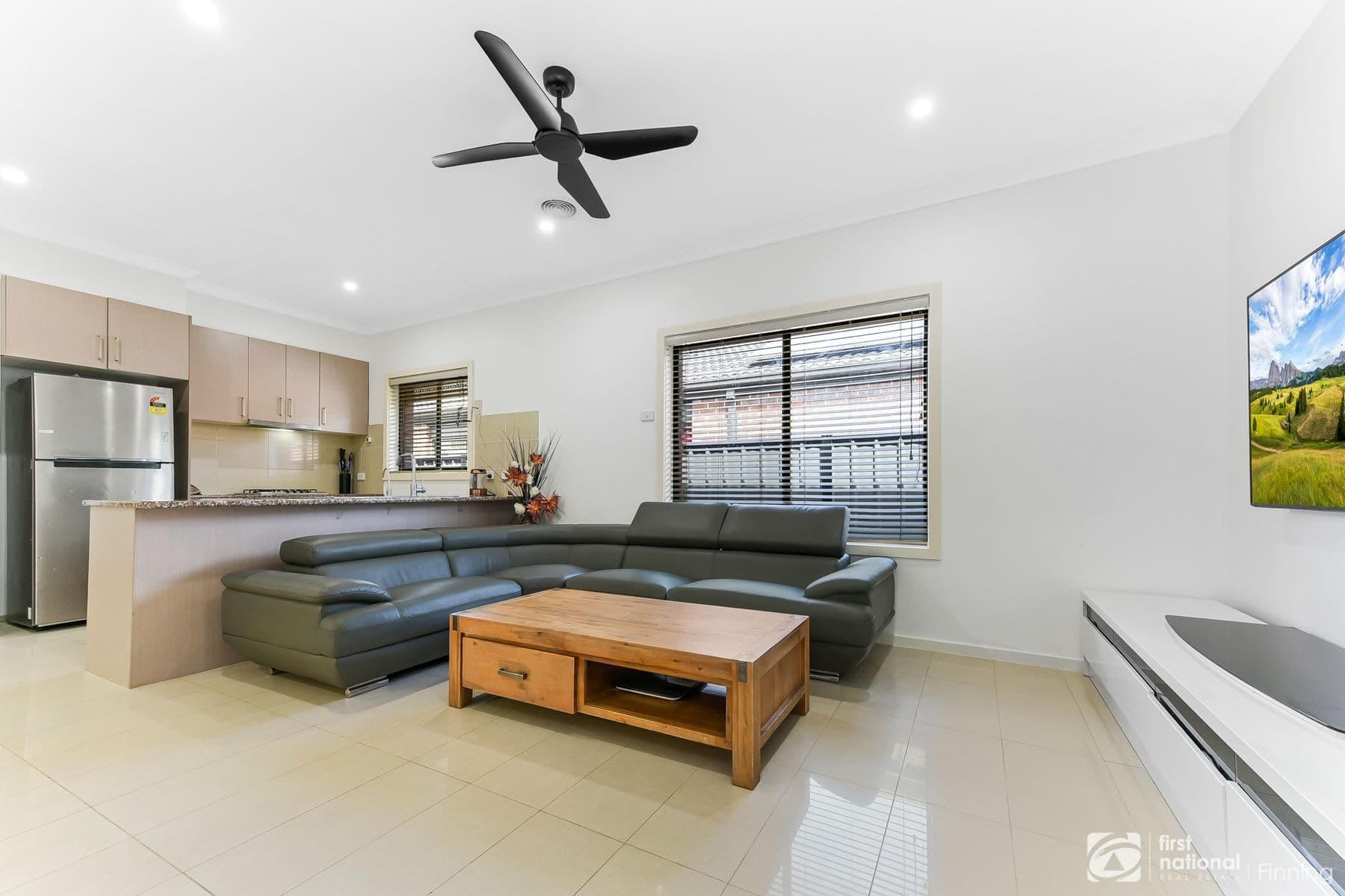 32 Ventasso Street, Clyde North VIC 3978, Clyde North - Thumbnail 4
