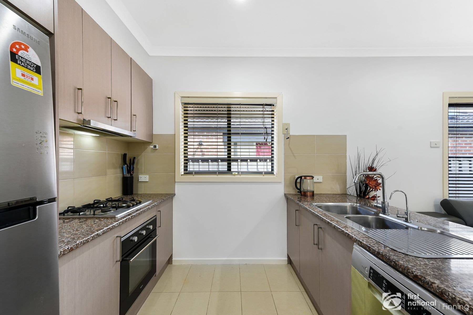 32 Ventasso Street, Clyde North VIC 3978, Clyde North - Thumbnail 6