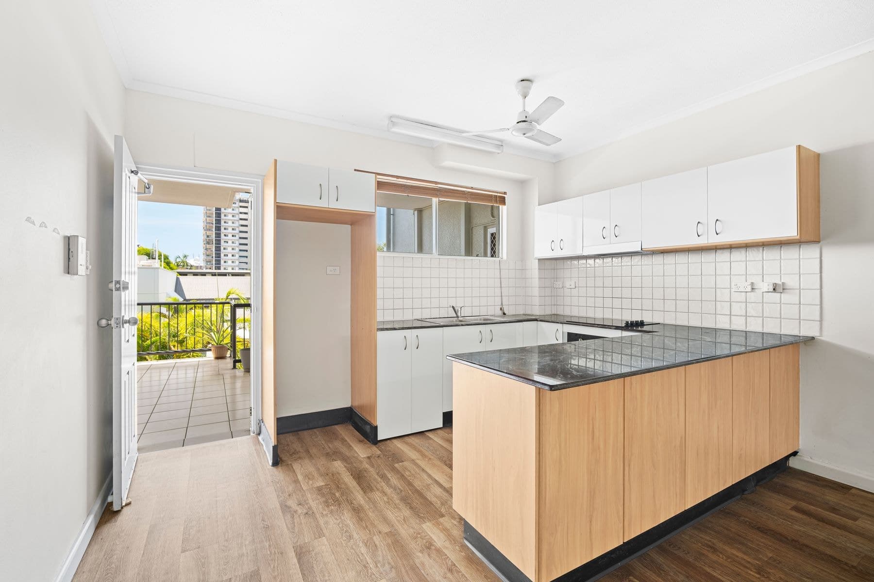 6/82 Woods Street, Darwin City NT 0800, Darwin City - Image 1