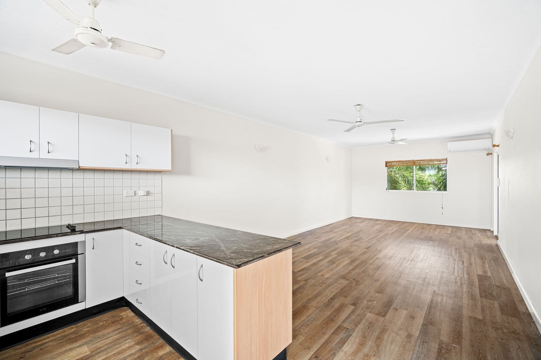 6/82 Woods Street, Darwin City NT 0800, Darwin City - Thumbnail 3