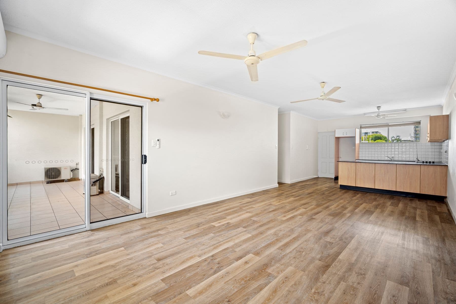 6/82 Woods Street, Darwin City NT 0800, Darwin City - Thumbnail 4