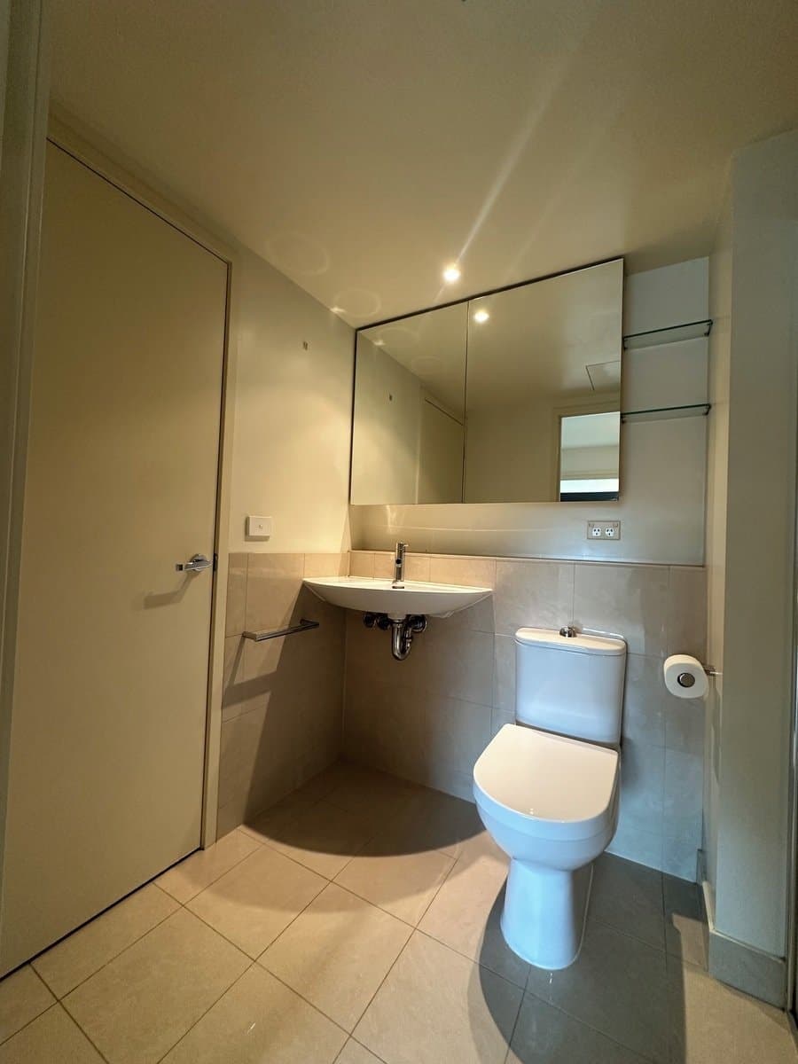 Melbourne, VIC, South Melbourne - Thumbnail 6