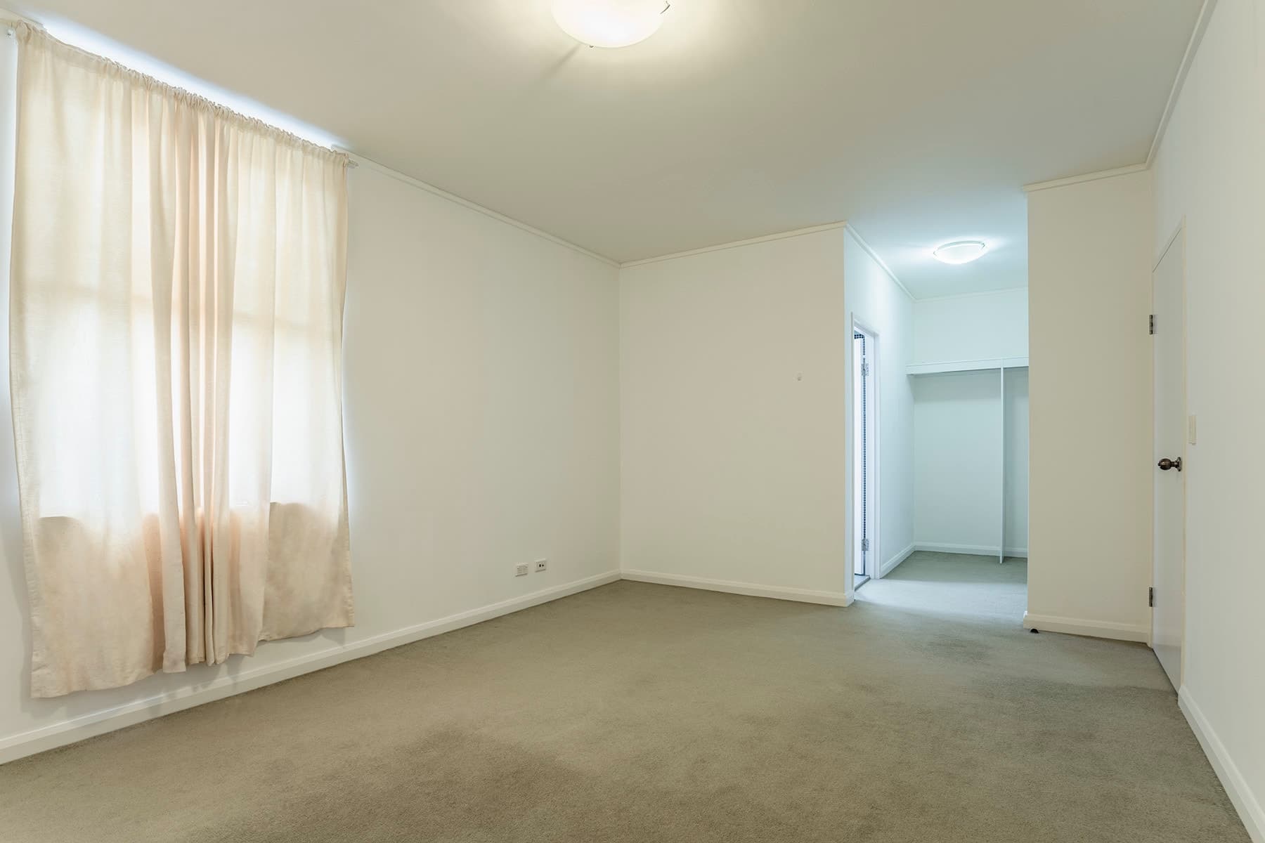201/2 Shoreline Drive, Rhodes - Thumbnail 4