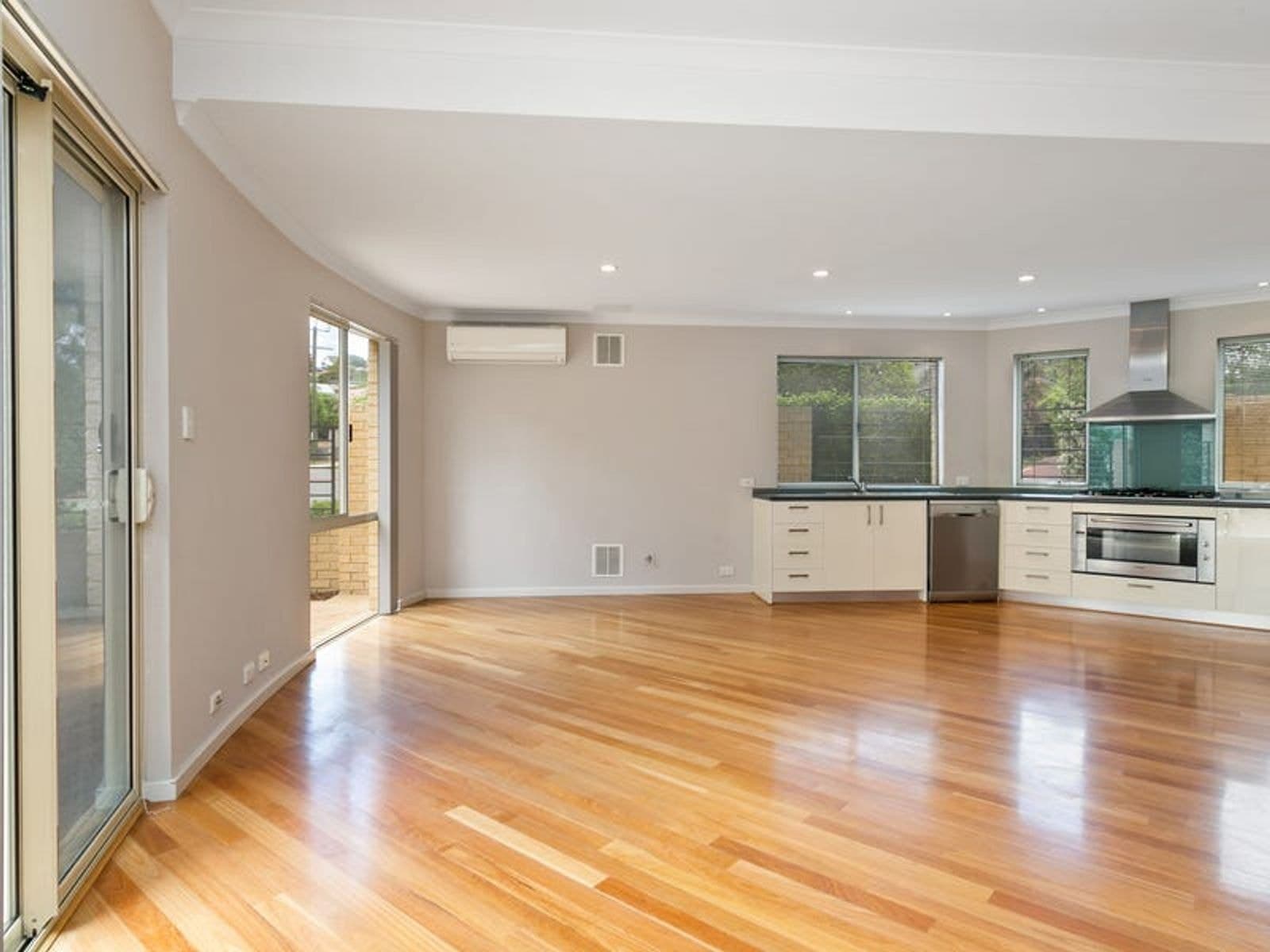 2A Boronia Street, Innaloo WA 6018, Innaloo - Thumbnail 2