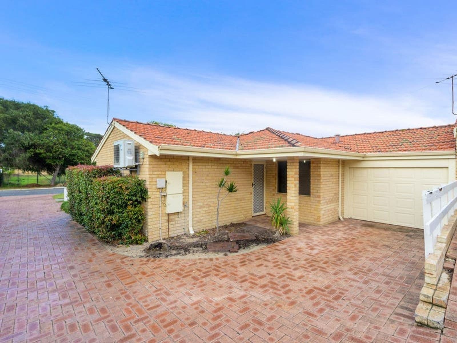 1/12 Colin Road, Scarborough WA 6019, Scarborough - Thumbnail 3
