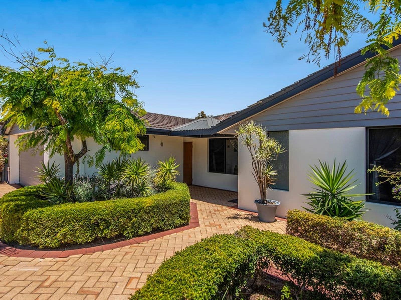 26 Seapeak Road, Ocean Reef WA 6027, Ocean Reef - Thumbnail 2