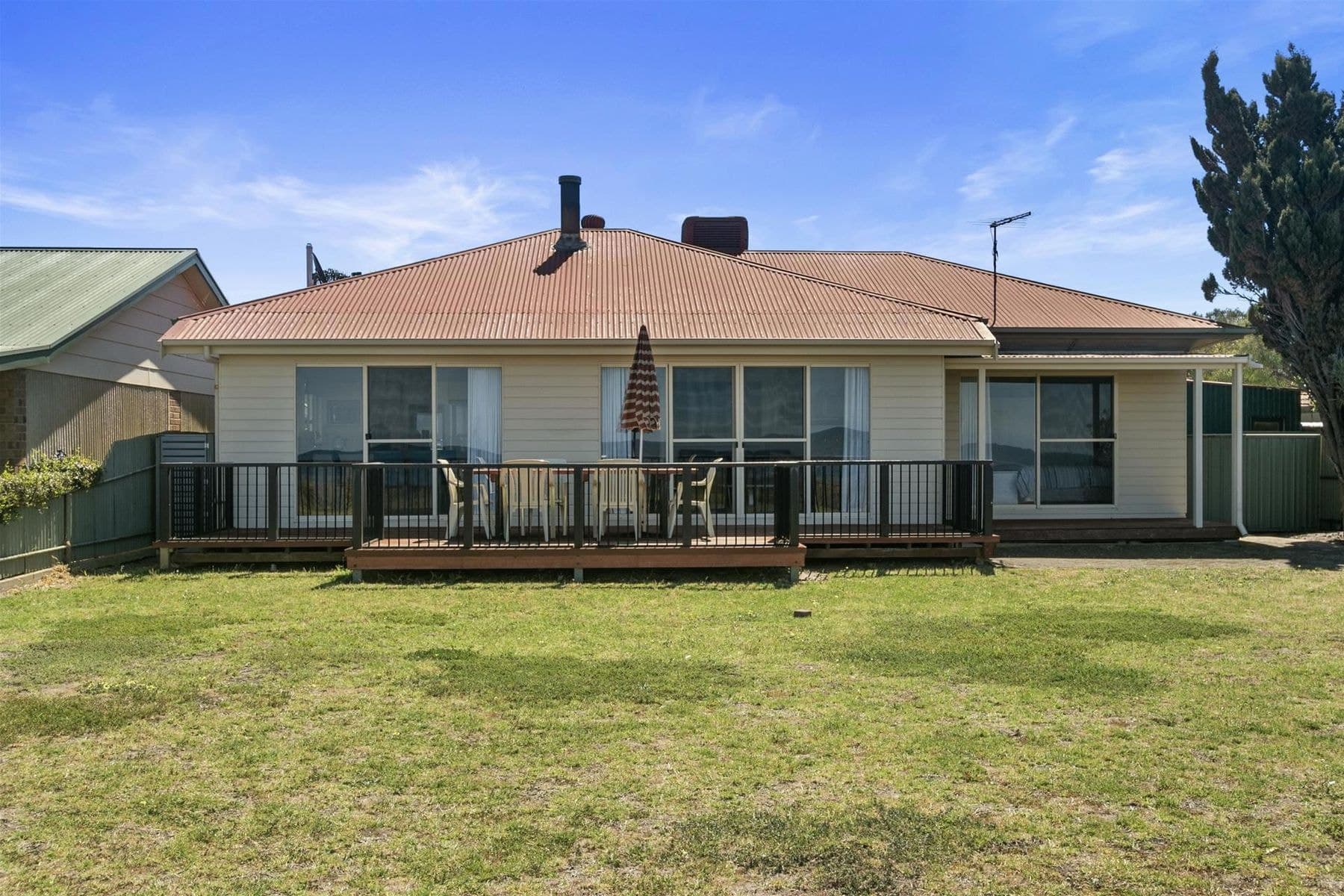 5 Minlacowie Road, Port Vincent SA 5581, Port Vincent - Thumbnail 2