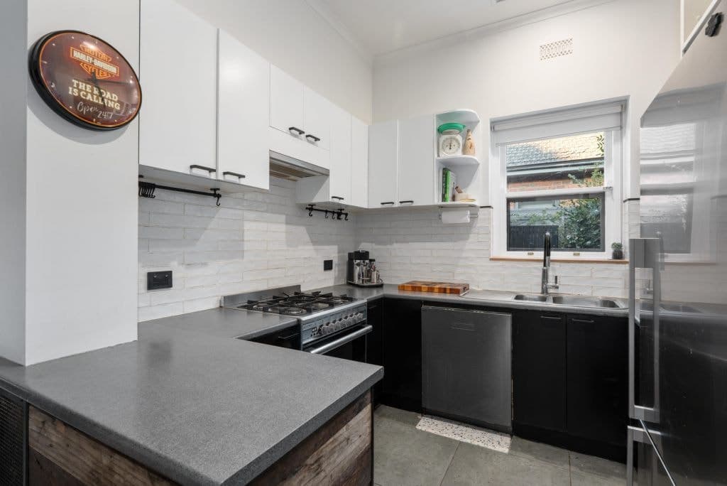 152 Kilby Road, Kew East - Thumbnail 2