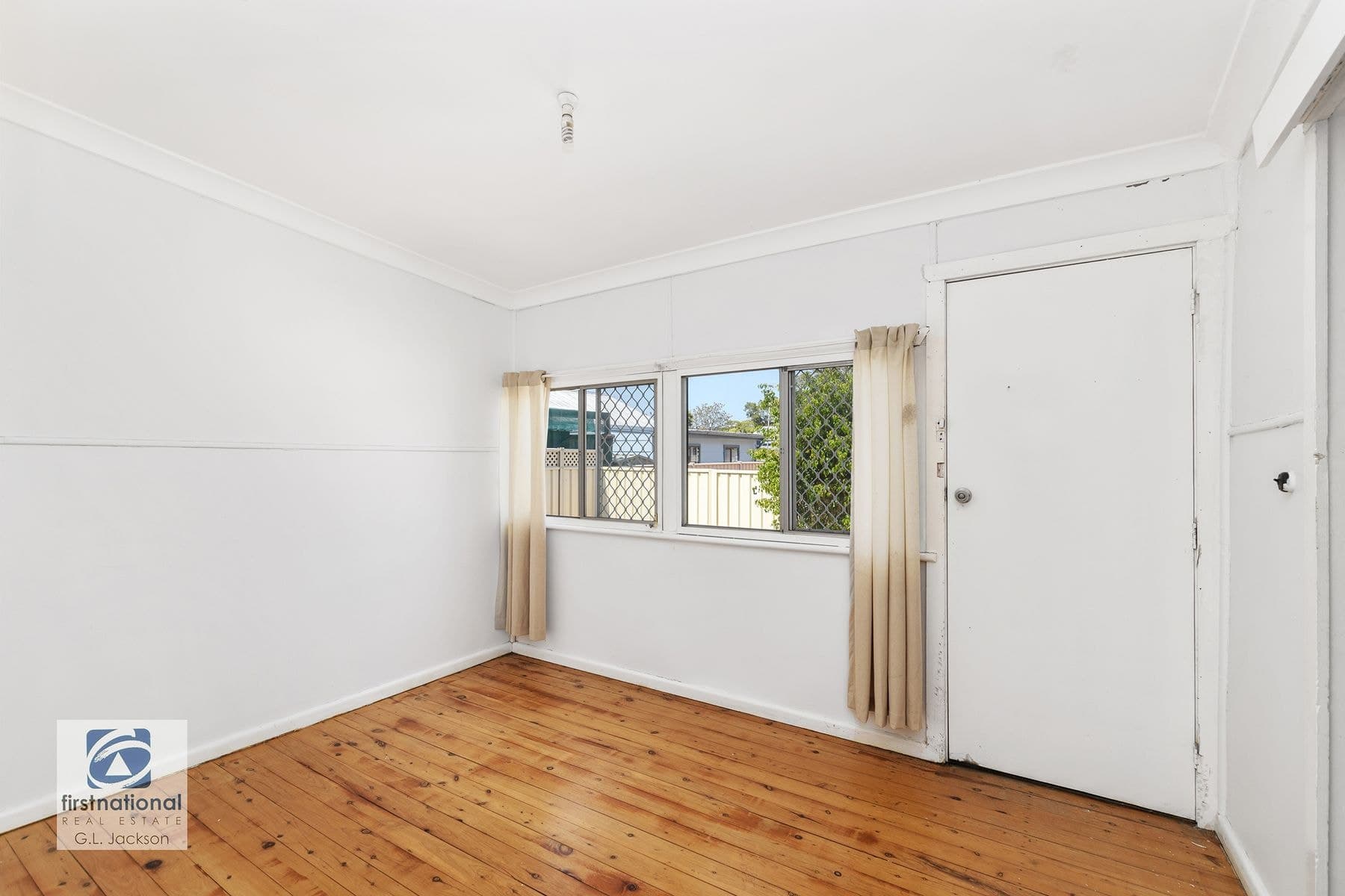 64 Barrenjoey Road, Ettalong Beach NSW 2257, Ettalong Beach - Thumbnail 3