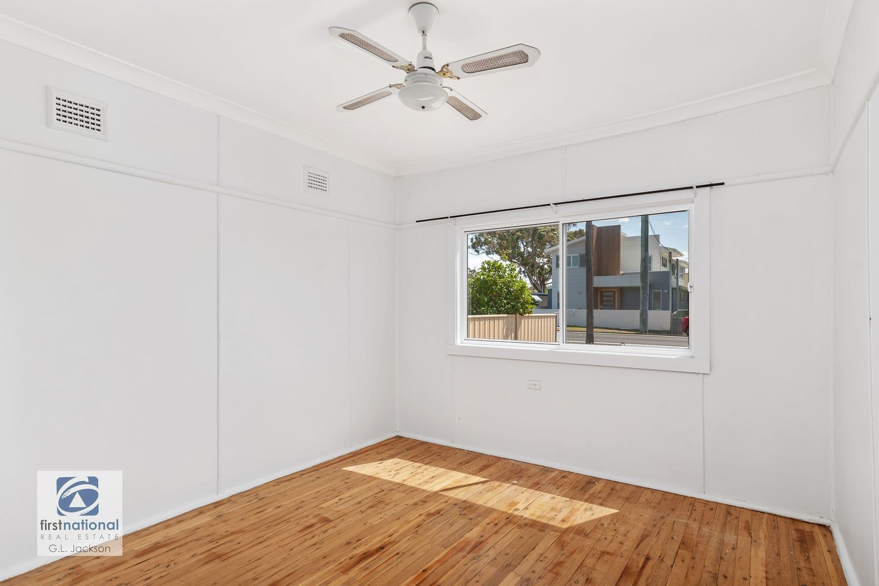 64 Barrenjoey Road, Ettalong Beach NSW 2257, Ettalong Beach - Thumbnail 4