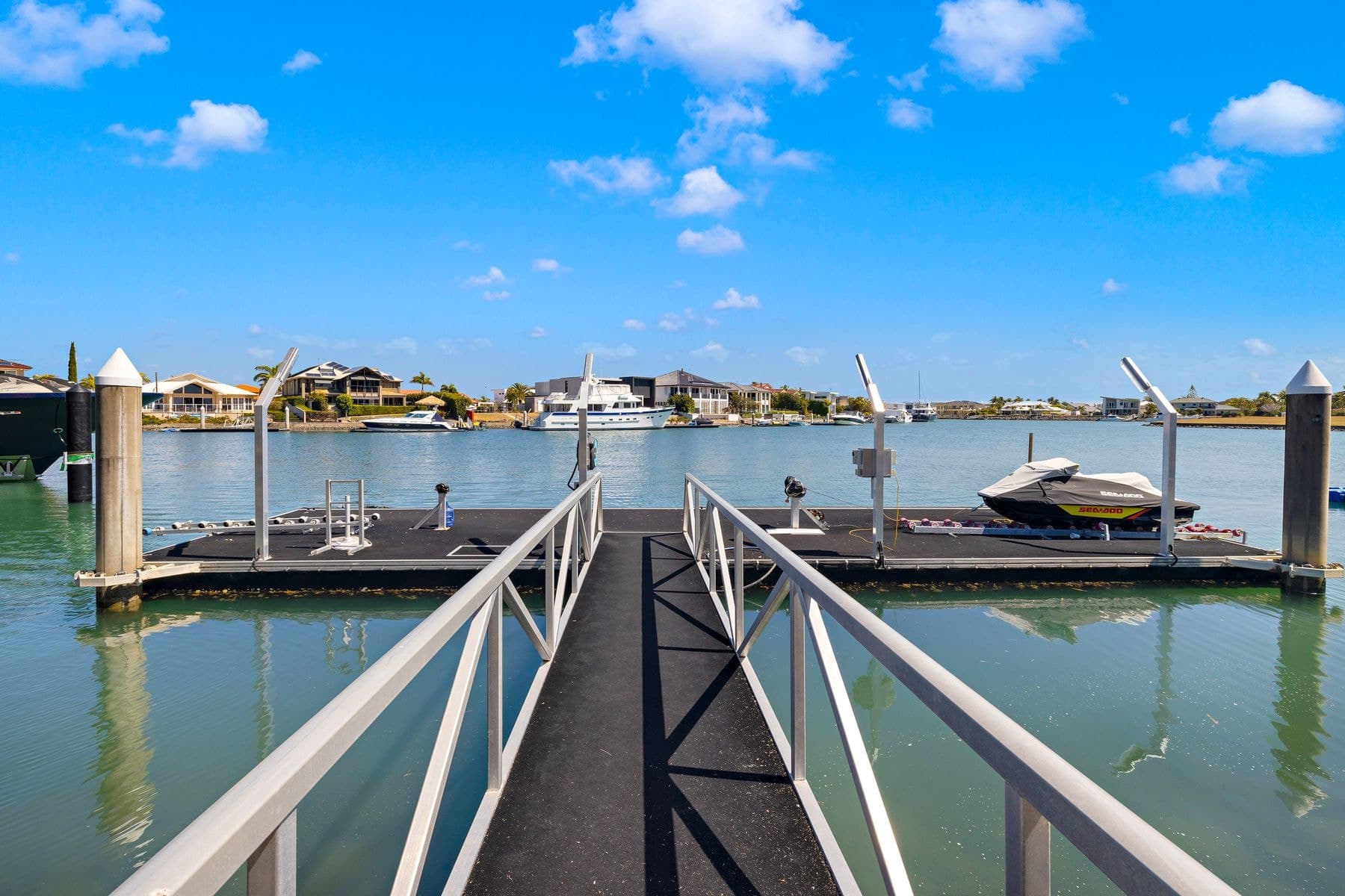 49 Raby Bay Boulevard, Raby Bay QLD 4163, Raby Bay - Thumbnail 5