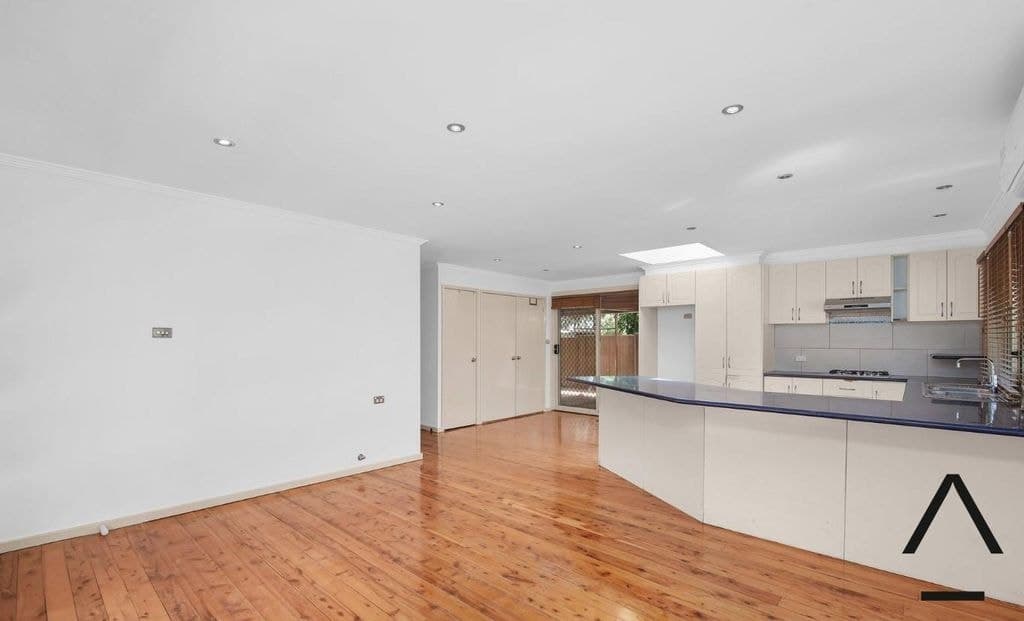 2 Varuna Place, Doonside - Thumbnail 2