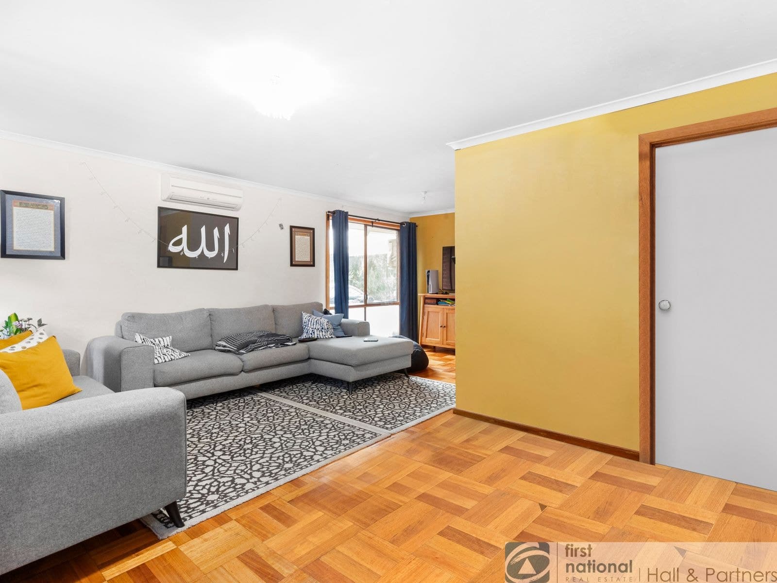 2 Legend Court, Hallam VIC 3803, Hallam - Thumbnail 3