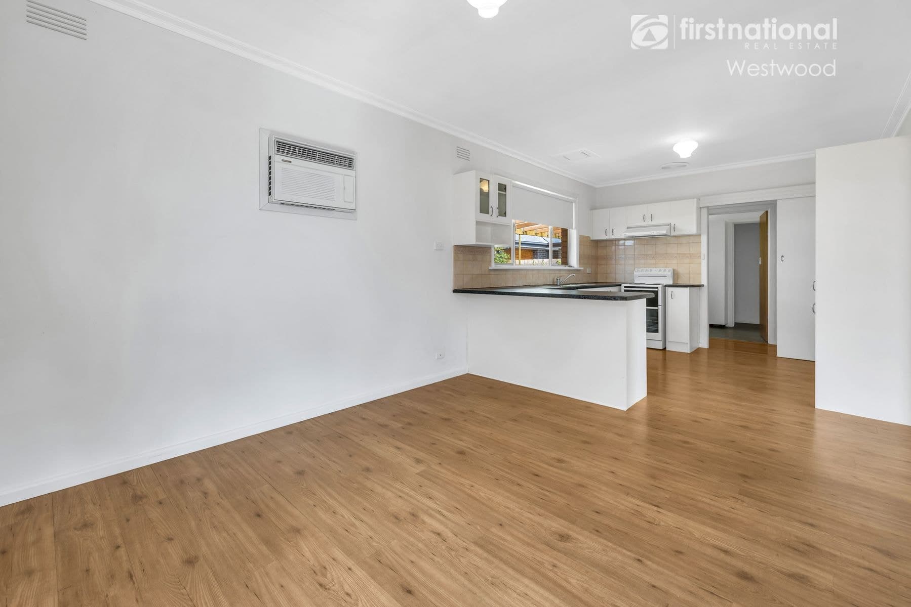9 Grant Avenue, Werribee VIC 3030, Werribee - Thumbnail 4