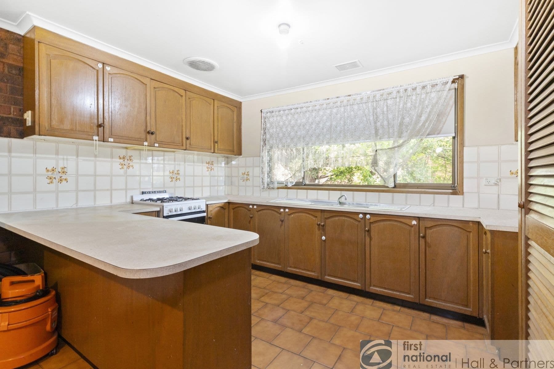 1 & 2/7 Vera Court, Dandenong North VIC 3175, Dandenong North - Thumbnail 3