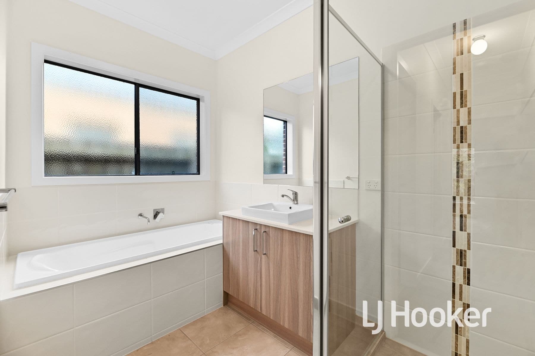 2/6 Railway Avenue, Beaconsfield VIC 3807, Beaconsfield - Thumbnail 7