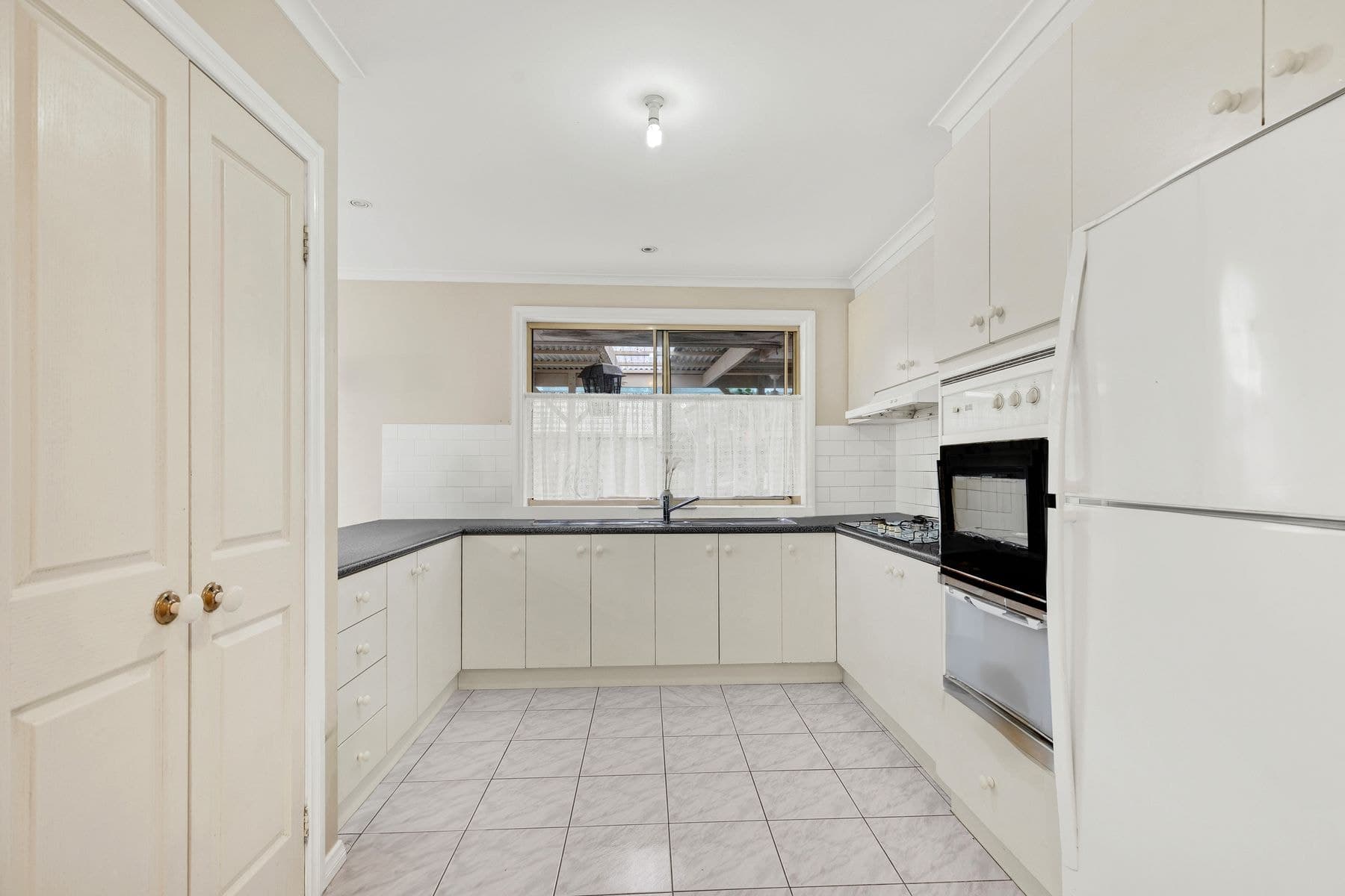 2 Fountain Court, Werribee VIC 3030, Werribee - Thumbnail 7