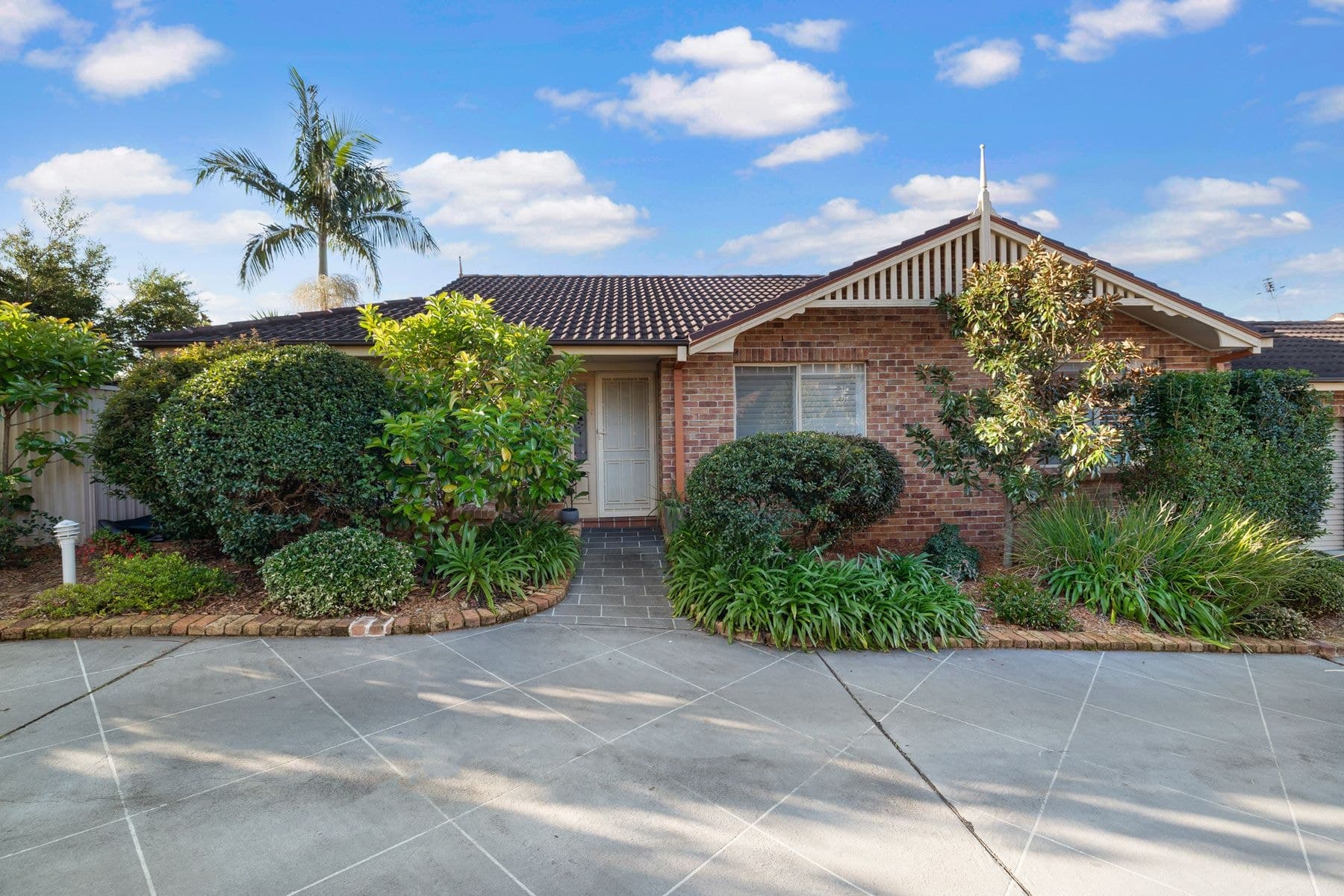 7/827 Henry Lawson Drive, Picnic Point NSW 2213, Picnic Point - Image 1