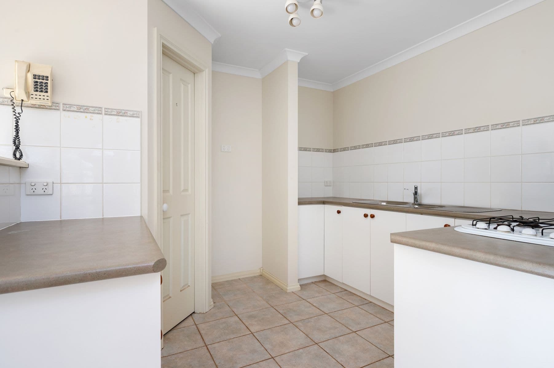1/33 George Street, Kalgoorlie WA 6430, Kalgoorlie - Thumbnail 2