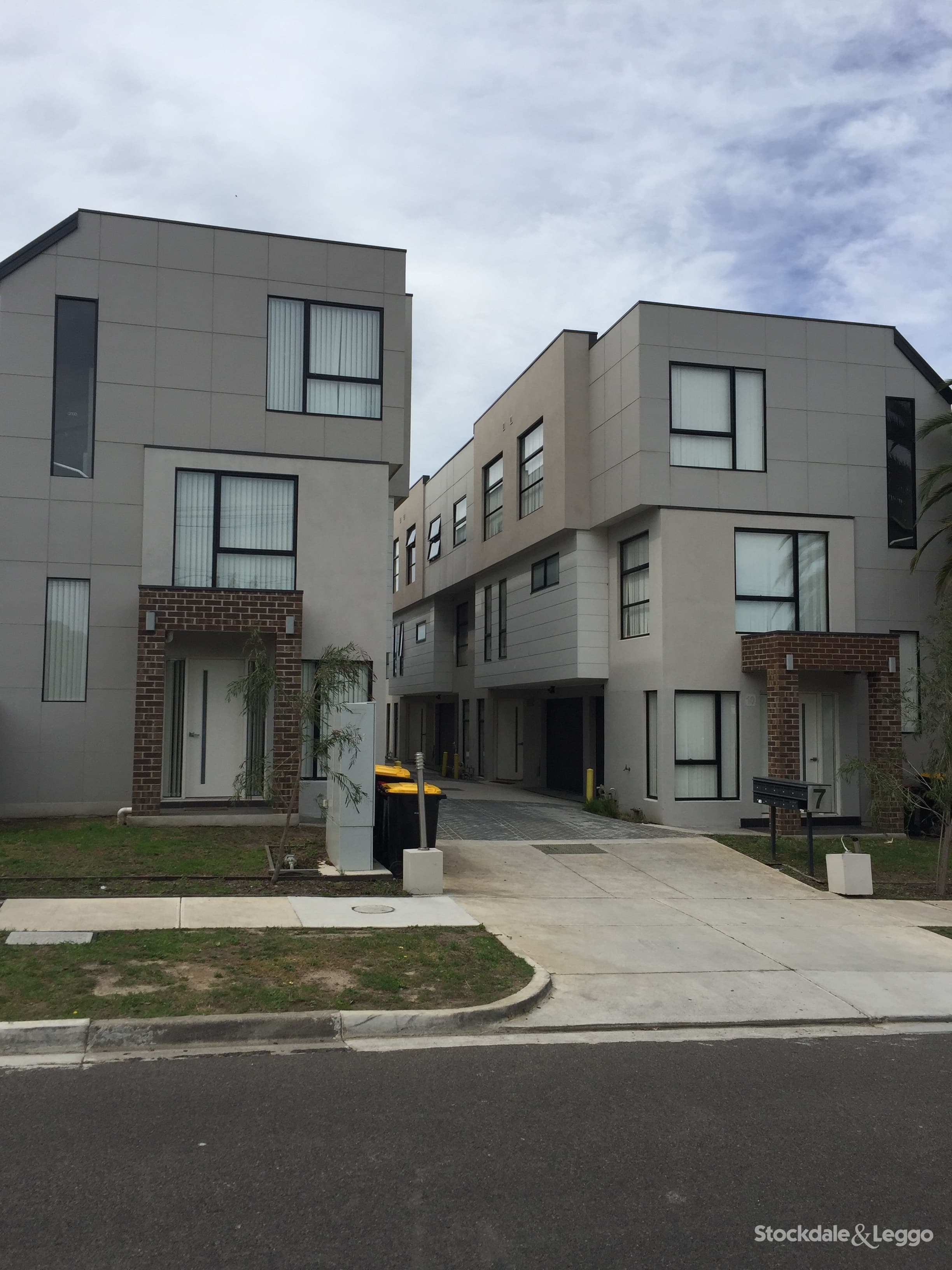 1/7 McFarlane Crescent, Dandenong VIC, Dandenong - Thumbnail 2