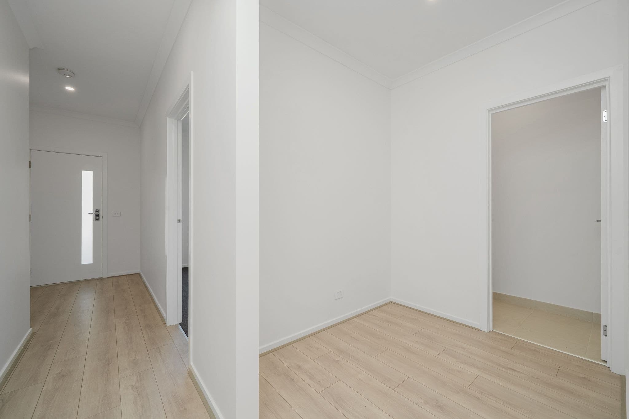 19 Mirage Avenue, Berwick VIC 3806, Berwick - Thumbnail 2
