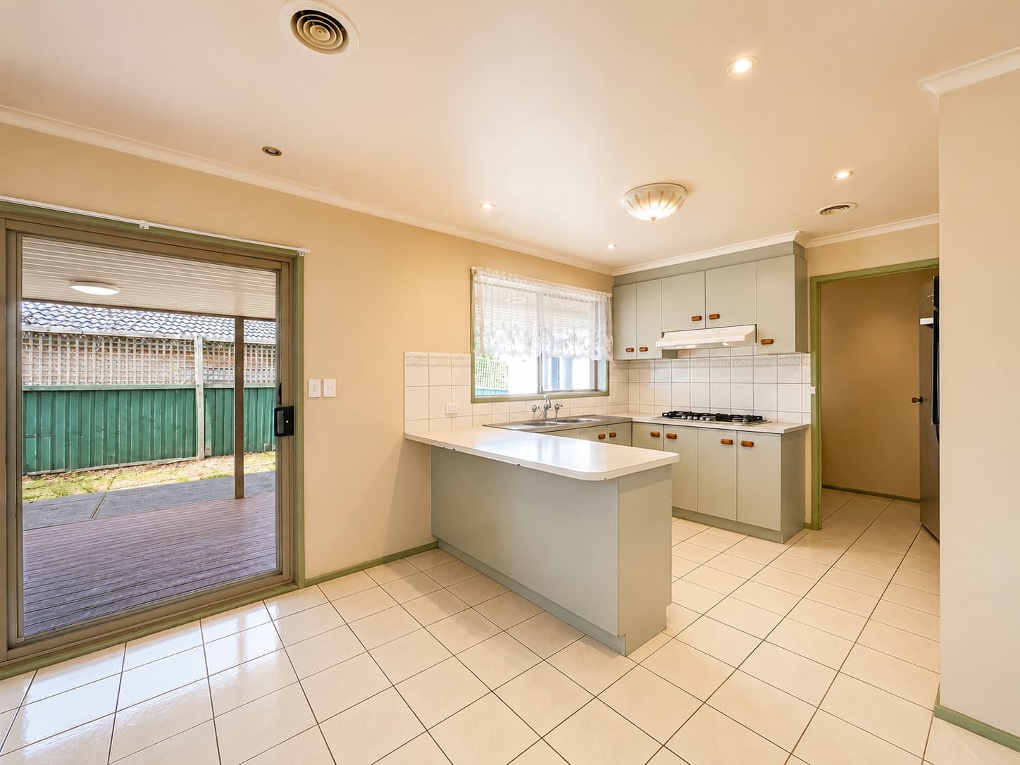 15 Stillman Drive, Mill Park VIC 3082, Mill Park - Thumbnail 2